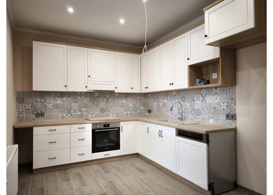 Nappali, Konyha, ágyak és egyéb belső bútor